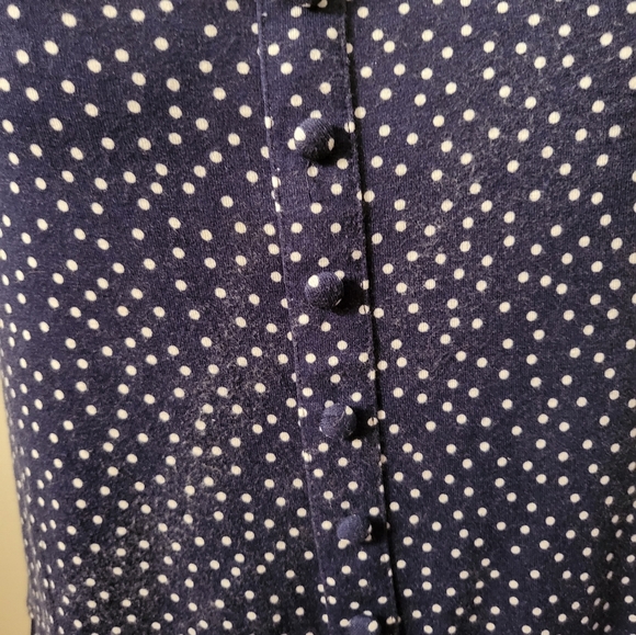 EUC Torrid navy polka dot faux button up baby doll short sleeve top - Picture 4 of 7